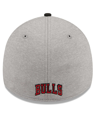 Shop New Era Men's  Gray, Black Chicago Bulls Striped 39thirty Flex Hat In Gray,black
