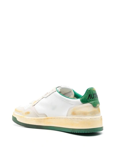 Shop Autry 'medalist' Vintage Sneakers In Bianco E Verde