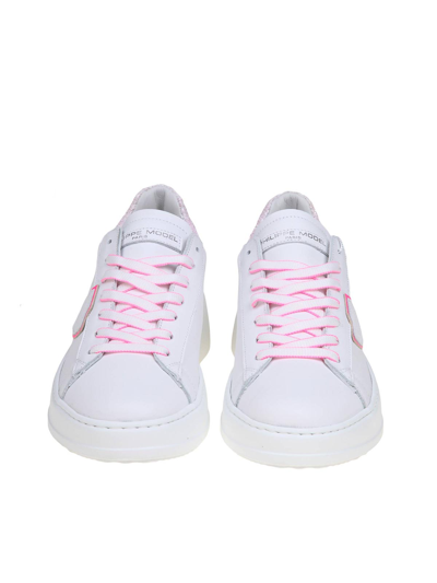 Shop Philippe Model Tres Temple Low In White And Fuchsia