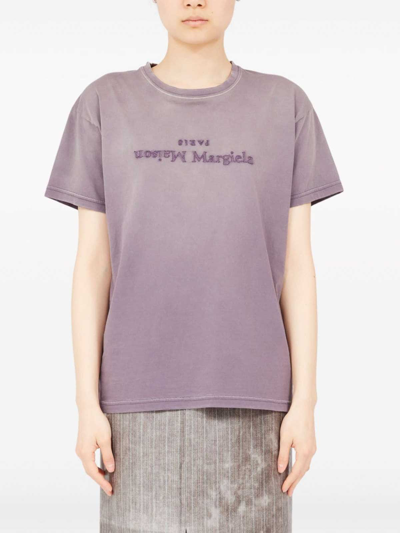 Shop Maison Margiela T-shirt With Logo In Purple