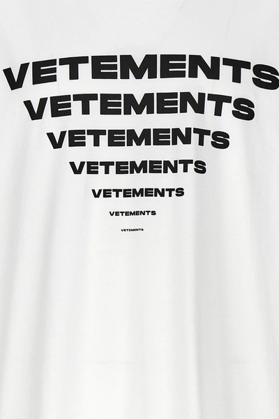 Shop Vetements Women 'pyramid Logo' T-shirt In Multicolor