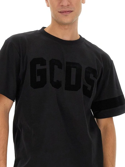 Shop Gcds T-shirt With Logo In Black