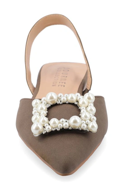 Journee Collection Hannae Flat In Brown