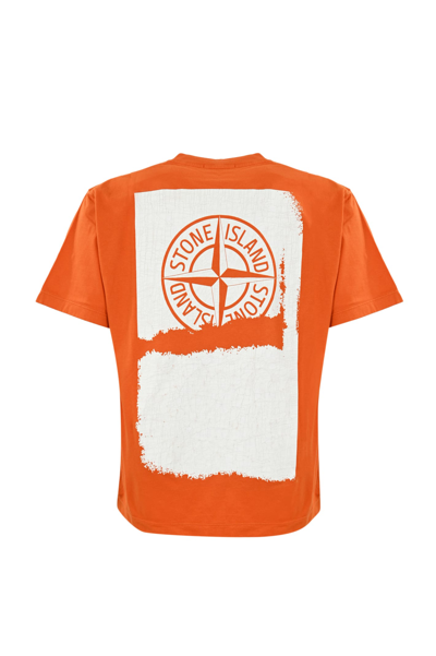 Shop Stone Island T-shirt With 2rc89 Logo Print In Orange