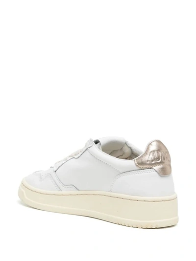Shop Autry 01 Low-top Sneakers In White