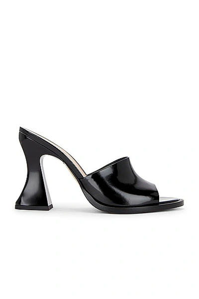 Bottega Veneta Cha-cha Patent Leather Mules In Black