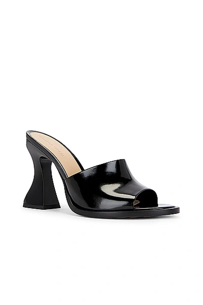 Bottega Veneta Cha-cha Patent Leather Mules In Black