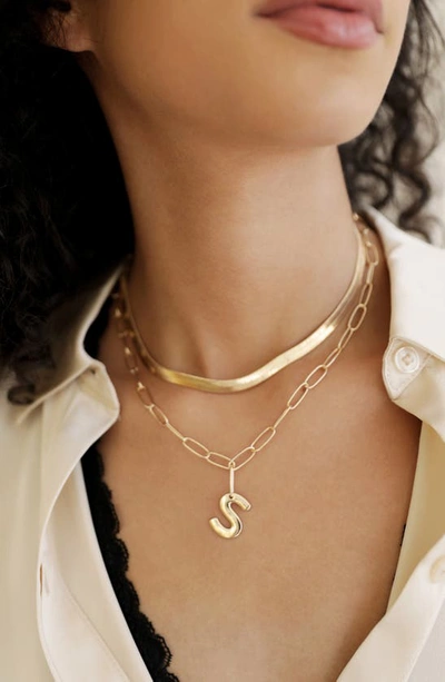 Ettika Paperclip Chain Initial Necklace In Gold - S