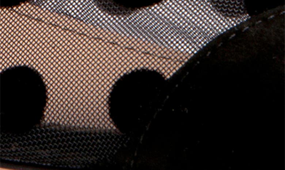 Beautiisoles Blake Pointed Cap Toe Flat In Black