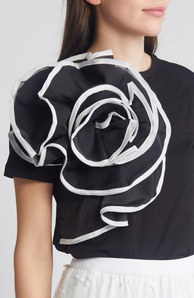 Nikki Lund Florence 3d Flower T-shirt In Black