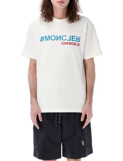 Shop Moncler Logo T-shirt In White