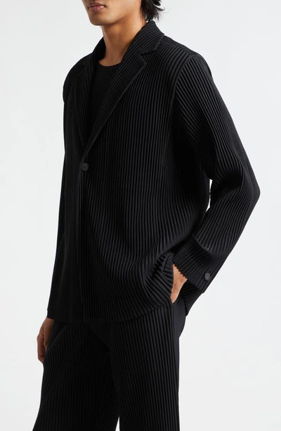 Shop Issey Miyake Pleated Blazer In Black