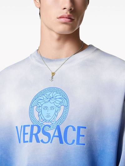 Shop Versace Felpa Con Logo Medusa In Blue