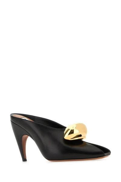 Shop Alaïa Alaia Heeled Shoes In Noir/or