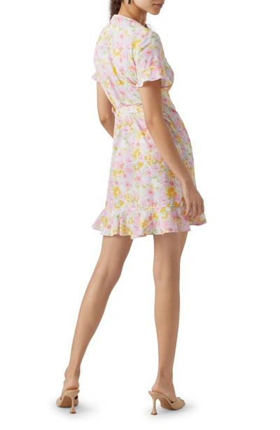 Vero Moda Henna Frill Wrap Dress In Birch Aop Asta Flower
