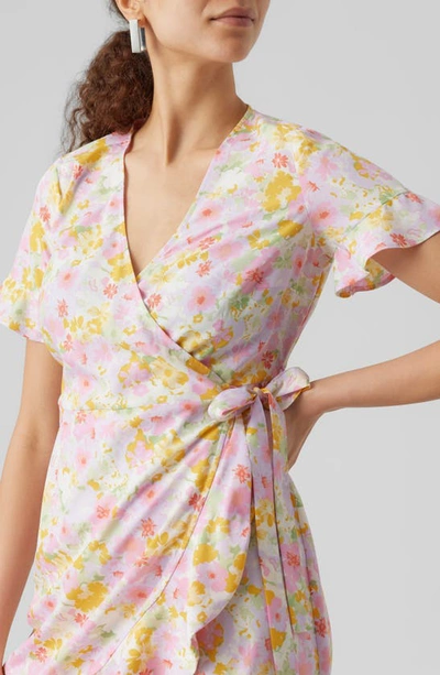 Vero Moda Henna Frill Wrap Dress In Birch Aop Asta Flower