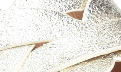 Söfft Carlana Wedge Sandal In Platino