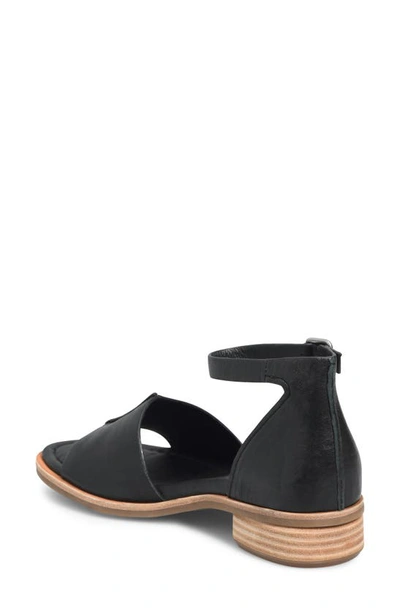 Söfft Faxyn Ankle Strap Sandal In Black
