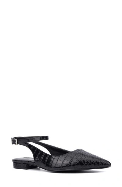 Fashion To Figure Bevelyn Pointed Toe Pump In Black