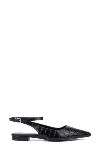 Fashion To Figure Bevelyn Pointed Toe Pump In Black