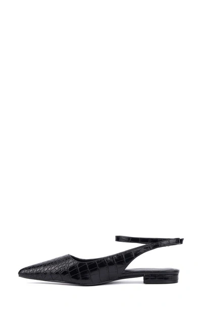 Fashion To Figure Bevelyn Pointed Toe Pump In Black