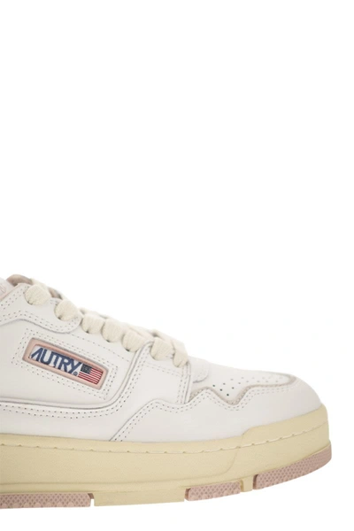 Shop Autry Clc - Women's Low Sneaker In White/pink