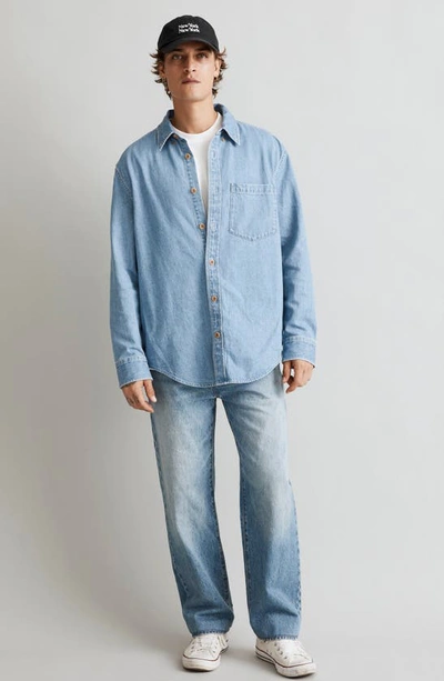 Shop Madewell Easy Denim Button-down Shirt In Kersey Wash