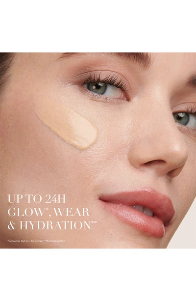 Armani Collezioni Armani Beauty Luminous Silk Natural Glow Foundation In 6 Medium/olive