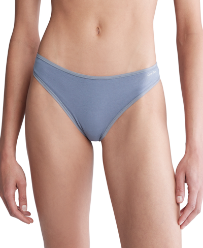 Shop Calvin Klein Cotton Form Thong Underwear Qd3643 In Flint Stone