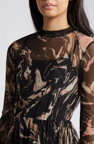 Dressed In Lala Dressed In Black Marble