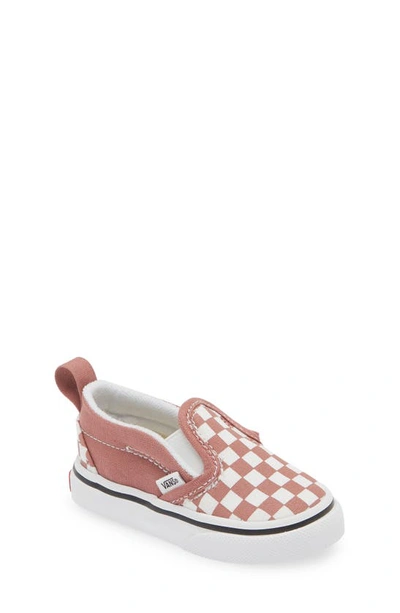 Shop Vans Kids' Slip-on V Sneaker In Checkerboard Withered Rose