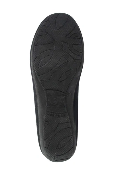 Ron White Tulip Ballet Flat In Onyx