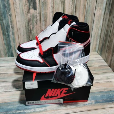 Pre-owned Jordan Ds Nike Air  1 Retro High Og Bloodline Size 8 Black Red White 555088-062