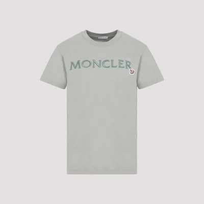 Shop Moncler Cotton Logo T-shirt M In G Grey