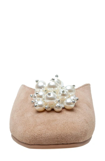 Lisa Vicky Glow Imitation Pearl Mule In Tan Camel