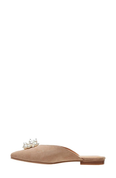 Lisa Vicky Glow Imitation Pearl Mule In Tan Camel