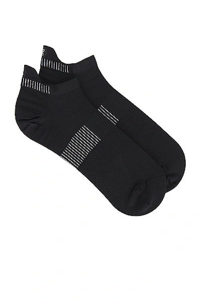 On Ultralight Performance Running No-show Sock In Black & White