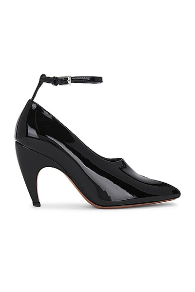 Alaïa Shark Pump In Noir