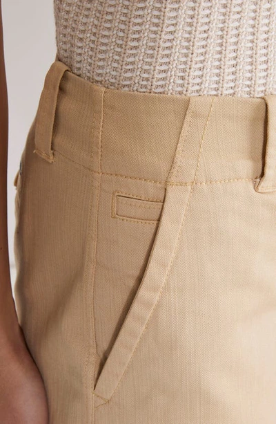 Vineyard Vines Herringbone Stretch Cotton Shorts In Sand