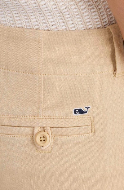 Vineyard Vines Herringbone Stretch Cotton Shorts In Sand