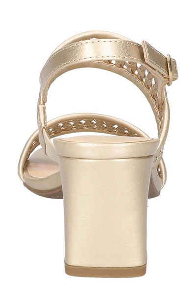 Bella Vita Xannon Block Heel Slingback Sandal In Champagne