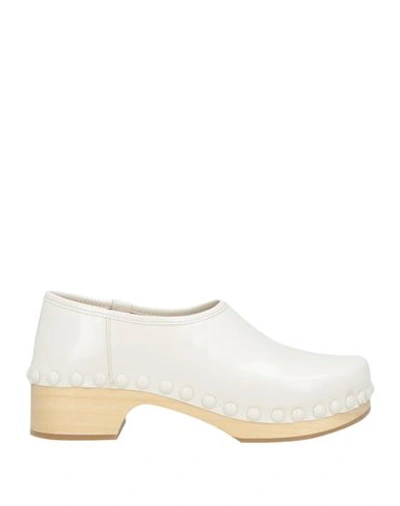 Shop Chloé Woman Mules & Clogs Ivory Size 8 Leather In White