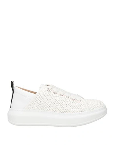 Shop Alexander Smith Woman Sneakers White Size 11 Leather, Textile Fibers