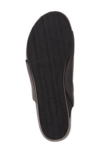 Softwalk Corsica Slide Sandal In Black Leather