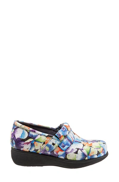 Softwalk Meredith Sport Clog In Tropical Flowers