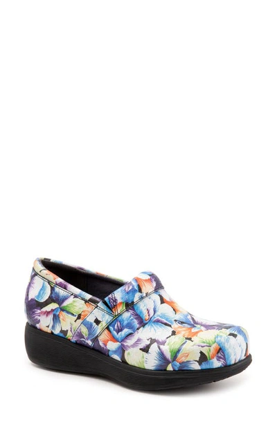 Softwalk Meredith Sport Clog In Tropical Flowers