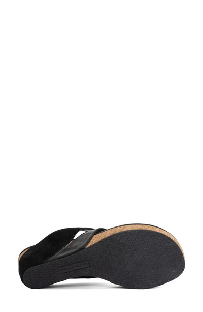 Donald Pliner Buckle Block Heel Sandal In Black-black