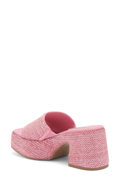 Steve Madden Reign Platform Mule In Pink Raffia