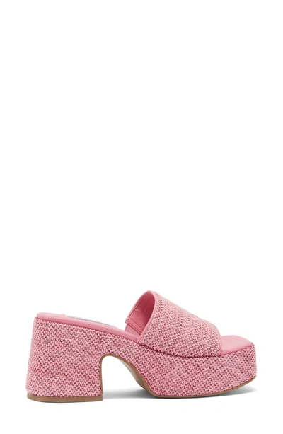 Steve Madden Reign Platform Mule In Pink Raffia