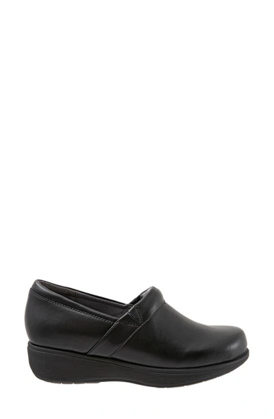 Softwalk Women's Meredith Sport Clog - Medium Width In Black In Black Leather